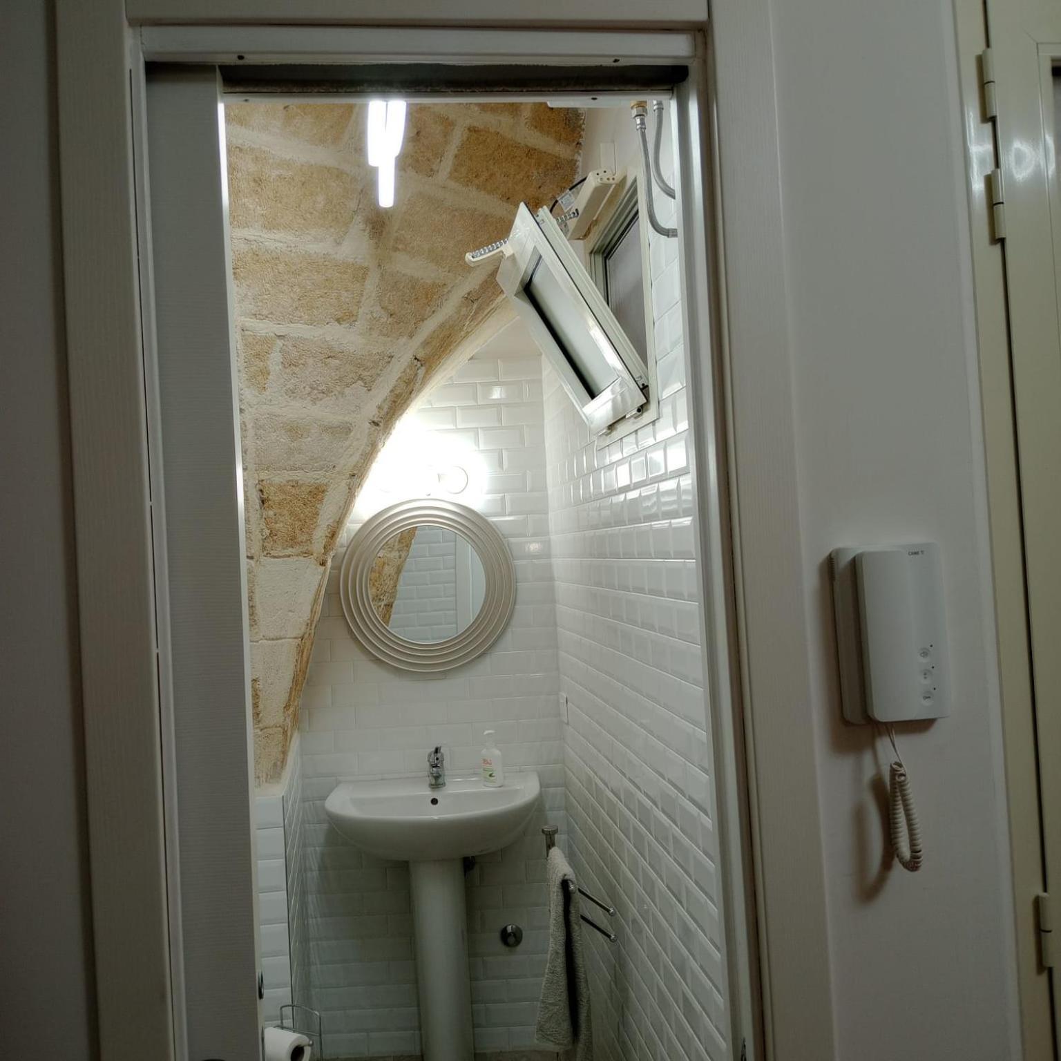 Casa Vacanza Nel Cuore Della Pietra Barletta Exteriér fotografie
