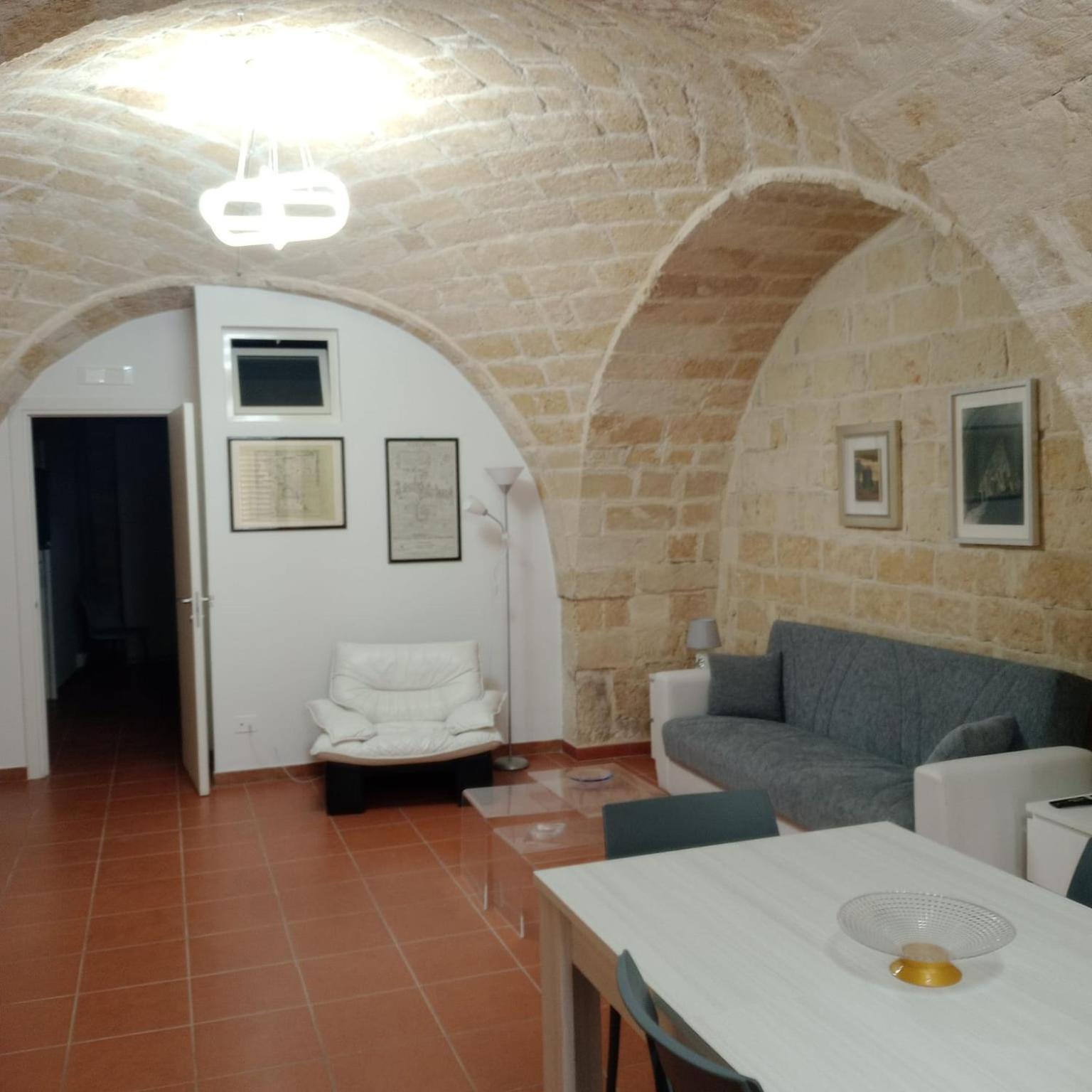 Casa Vacanza Nel Cuore Della Pietra Barletta Exteriér fotografie