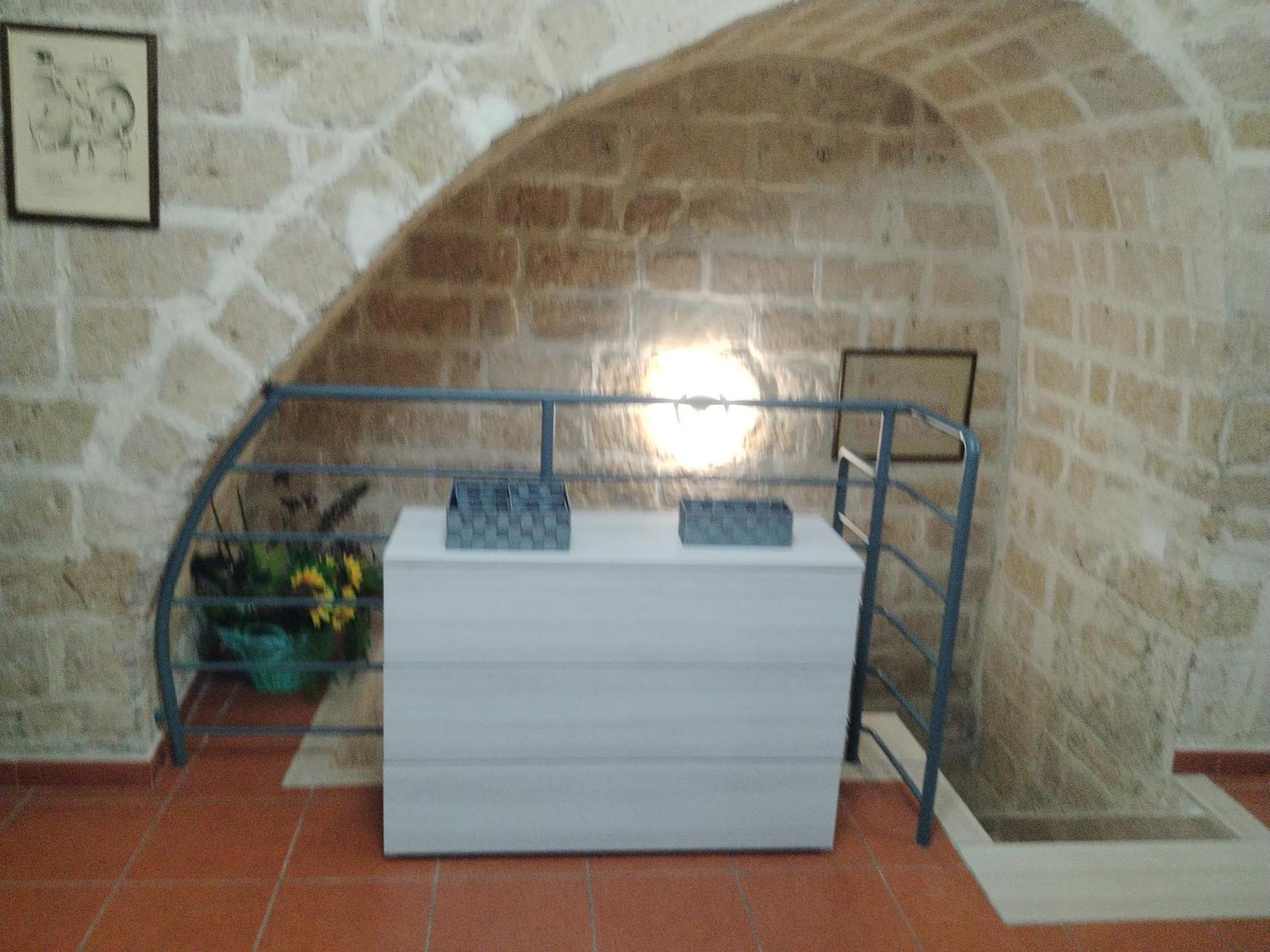 Casa Vacanza Nel Cuore Della Pietra Barletta Exteriér fotografie