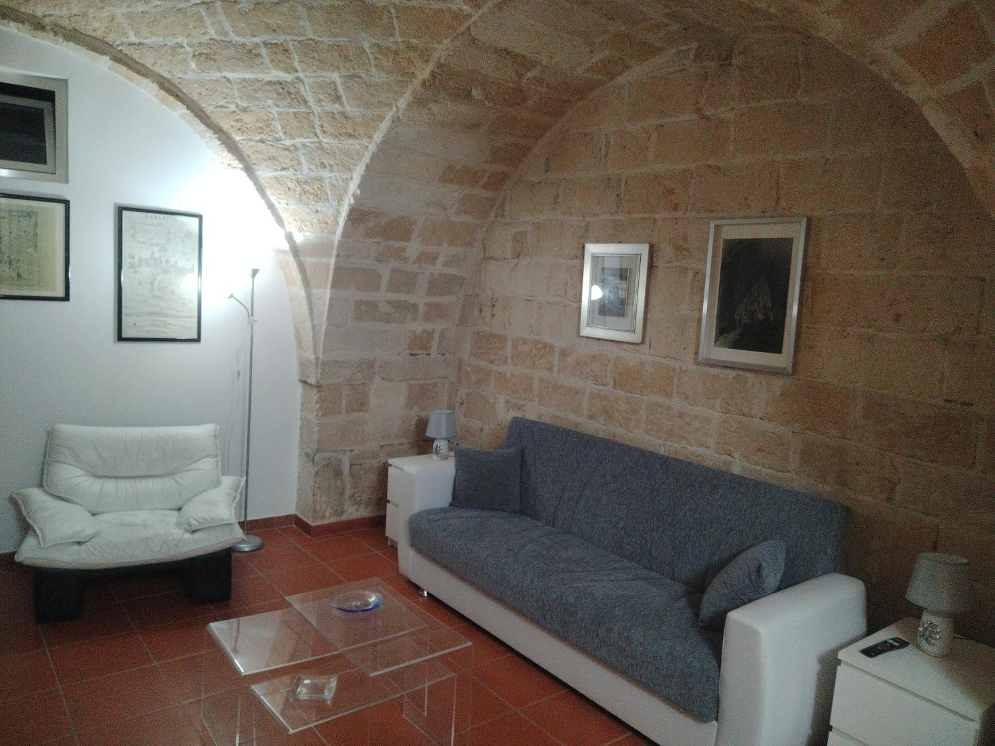 Casa Vacanza Nel Cuore Della Pietra Barletta Exteriér fotografie