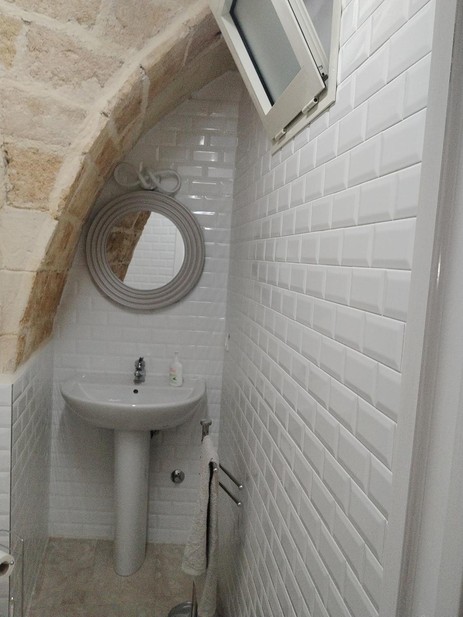 Casa Vacanza Nel Cuore Della Pietra Barletta Exteriér fotografie