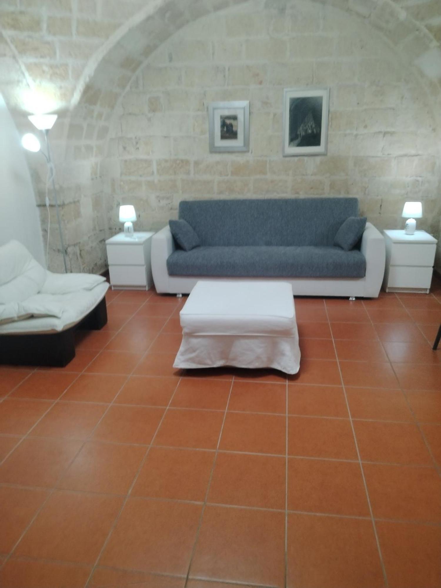 Casa Vacanza Nel Cuore Della Pietra Barletta Exteriér fotografie
